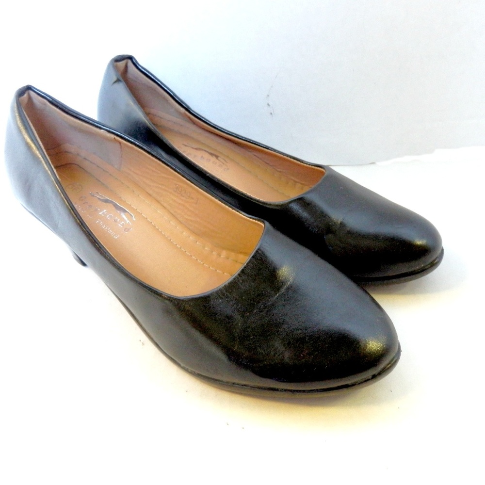 Greyhound Soft Leather Pumps Sz. 6